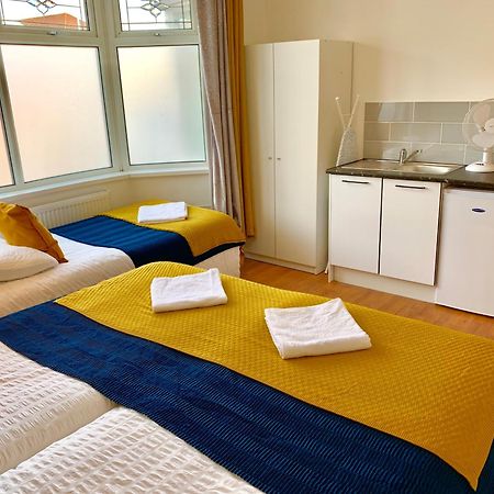 London Studio Apartments, Private Bathrooms And Parking Ilford Extérieur photo