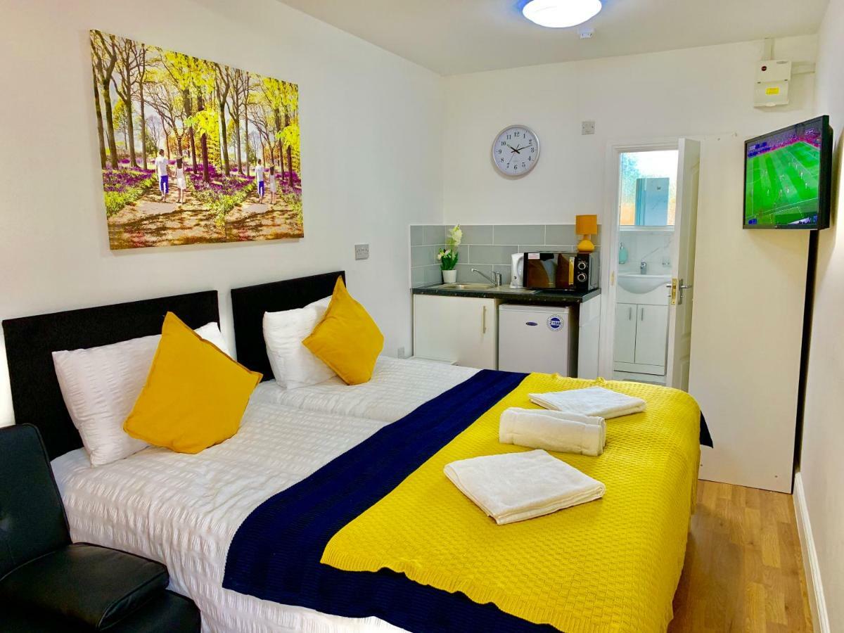 London Studio Apartments, Private Bathrooms And Parking Ilford Extérieur photo