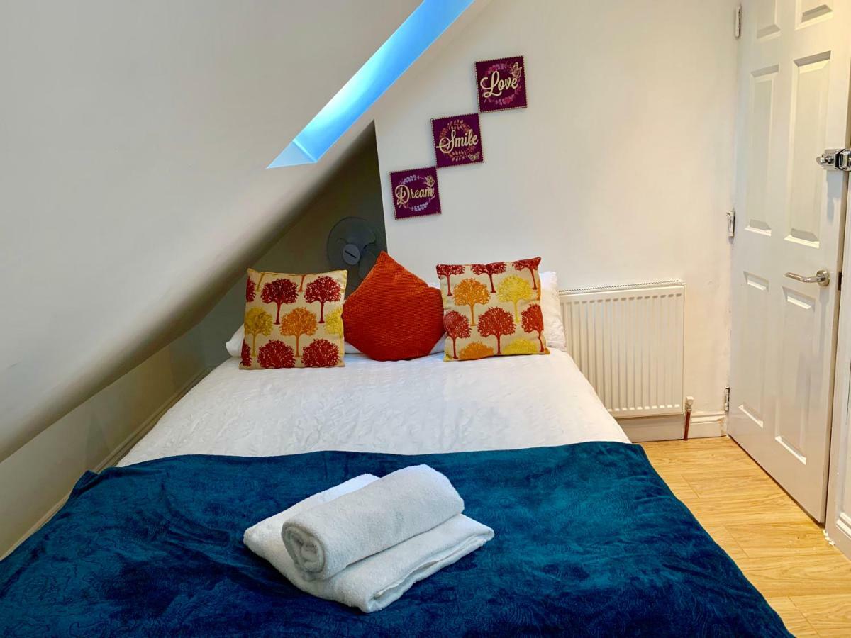 London Studio Apartments, Private Bathrooms And Parking Ilford Extérieur photo
