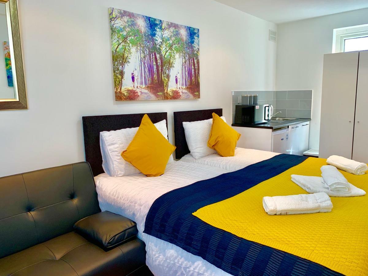 London Studio Apartments, Private Bathrooms And Parking Ilford Extérieur photo