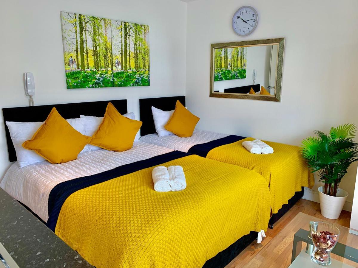 London Studio Apartments, Private Bathrooms And Parking Ilford Extérieur photo